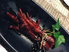 吮指鸡爪-桂满陇·蟹黄小笼汤包(中山公园店)