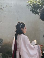 -一揽芳华汉服旗袍体验馆(拙政园店)