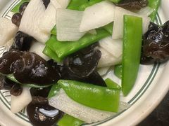 -云海肴·汽锅鸡·云南代表菜(天山百盛优客店)