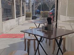 门面-沪西老弄堂面馆(定西路店)