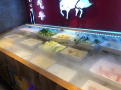 -运气牛自助酱大骨火锅(南京东路店)