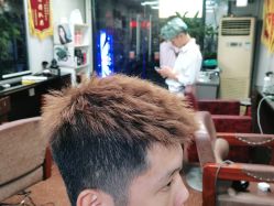 -乾健·烫染·接发SALON