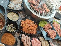 -啊美丽炭火烤肉(滑翔一店)