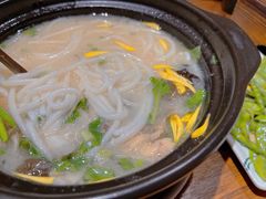 云南过桥米线-云海肴·汽锅鸡·云南菜(美罗城店)