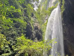 -龙水峡地缝景区
