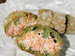 草莓飞鱼籽面包-Let's Taipei 非常烘焙(太古里店)