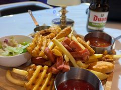 薯格暑角薯条拼盘-疯克大象美式烤肉餐厅