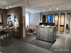 -目艮眼镜SHOWROOM(品牌集合店)