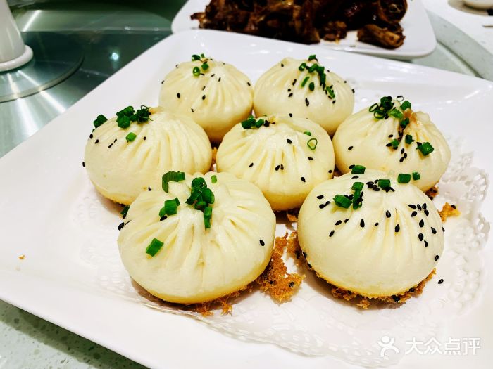 德信体育武汉美食惊艳春晚长桌宴为口味的盛宴