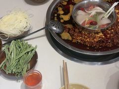 -岗上渣渣老火锅(两路口店)