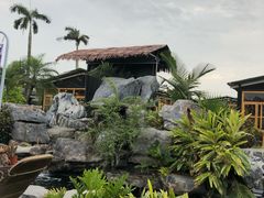 -花溪雨·森林餐厅(石基店)