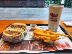-The Habit Burger Grill 哈比特汉堡(复兴soho店)