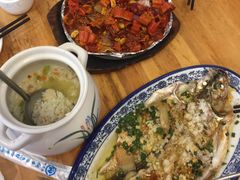 -乌镇那一年小院主题餐厅(甘泉西路店)