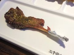 苏尼特金质烤羊排-三个蒙古大叔羊肉串(大宁店)