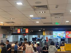 -麦当劳(上海虹桥站30B检票口楼上)
