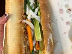 -Bánh Mì Huynh Hoa