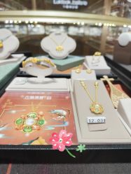 -六福珠寶(巴黎春天五角场店)