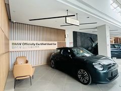 -上海宝信宝马4S店