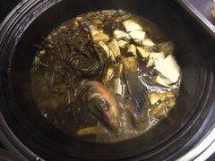 柴锅炖鱼-姥家大锅台水库渔家