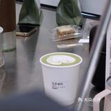 人很多，小姐姐很忙，等了一会儿终于轮到了