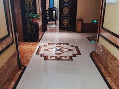 -皇宫大酒店