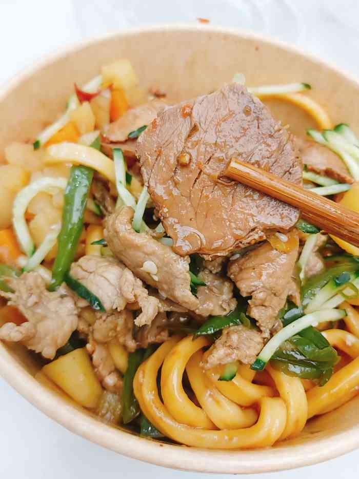 牛家人大碗牛肉面(曹杨路店)-"今天中午想吃面 但是不知道哪家面好吃.