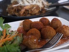 -Show Neua Thai Street Food