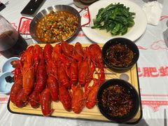 -肥肥虾庄·金牌油焖大虾(杨园滨江时代walk店)
