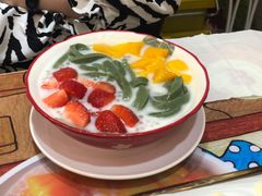 士多啤梨芒果绿茶拉面-甜心妈妈·榴莲星级糖水(北京路总店)