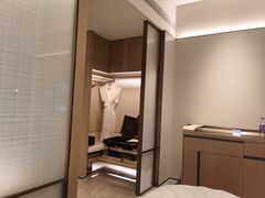 -深圳国际会展中心希尔顿酒店(前海华发冰雪世界店)