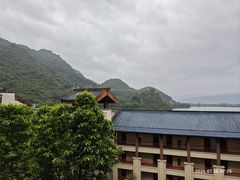 -英德宝晶宫天鹅湖茶语温泉