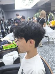 -藤野造型专业烫染接发