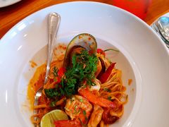 -Chom Cafe and Restaurant