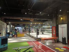 -VLines耀能运动24小时·月付制健身(京广桥店)