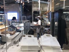 -焙丽拾光(麦凯乐直营店)