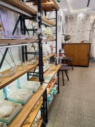 -红馆妆造(中央大街店)