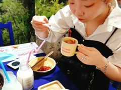 -马路边边串串香(苗栗路店)