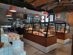 面包甜点陈列柜-Dough&Joe团憩(瑞虹天地月亮湾店)