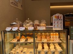 面包甜点陈列柜-喜茶(广州中山六路店)