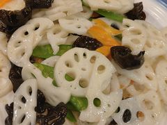 -闯关东东北农家菜(崂山石老人店)