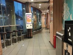 -麦当劳(虹梅路地铁站店)