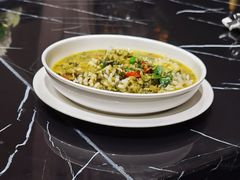 -河畔春天时尚餐厅