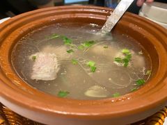瓦罐土鸡汤-小菜园新徽菜(上海浦东复地活力城店)