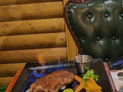 莫斯科火焰牛排-米德维奇俄式西餐厅(西六道街店)