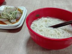 -亮亮面馆(经六路店)