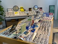 -天空之镜眼镜店蔡司依视路配镜授权零售店(望京颐堤港店)