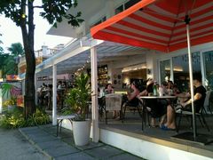 -Cha Cha's Beach Cafe