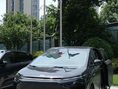 -小鹏汽车体验中心(苏州龙湖狮山天街店)