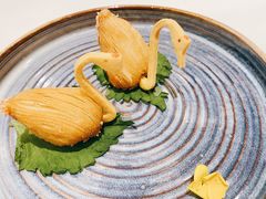 鲍鱼天鹅酥-白天鹅宾馆-宏图府餐厅