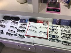 -提一眼镜·蔡司·依视路(小寨店)